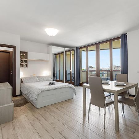 Apartmán Monolocale Con Balcone Self Check In Milano Sempione Exteriér fotografie